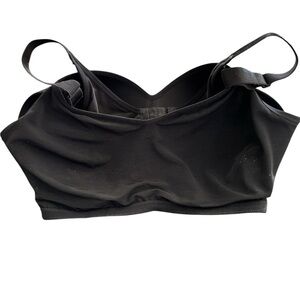 Torrid Black Wireless Wicking Sports Bra Sz 42D Black Yoga Work Out Gym Training